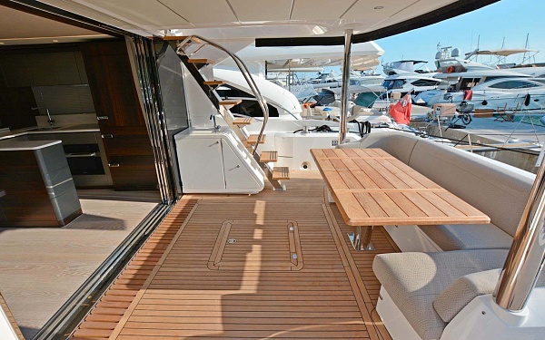 Продается моторная яхта Sunseeker Manhattan 68